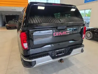 GMC Sierra 1500 2019 4x4 SLE Cabina Crew 4 puertas 5.8 pies. Caja corta