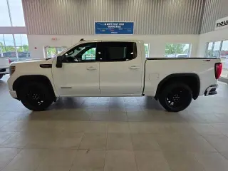 GMC Sierra 1500 2021 4x4 Elevation 4 puertas Cabina Crew 5.8 pies. SB