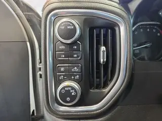 GMC Sierra 1500 2021 4x4 Elevation 4 puertas Cabina Crew 5.8 pies. SB