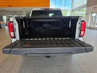 GMC Sierra 1500 2021 4x4 Elevation 4 puertas Cabina Crew 5.8 pies. SB
