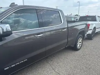 GMC Sierra 1500 2019 4x4 SLT Cabina Crew 4 puertas 5.8 pies. SB