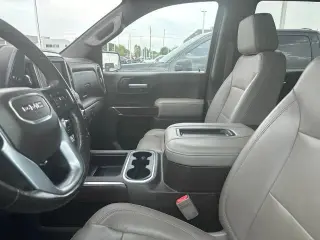 GMC Sierra 1500 2019 4x4 SLT Cabina Crew 4 puertas 5.8 pies. SB