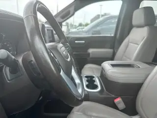 GMC Sierra 1500 2019 4x4 SLT Cabina Crew 4 puertas 5.8 pies. SB