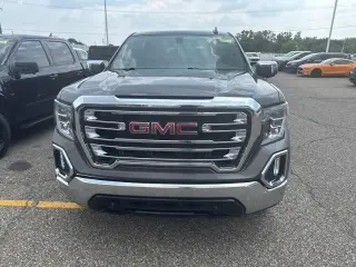 GMC Sierra 1500 2019 4x4 SLT Cabina Crew 4 puertas 5.8 pies. SB