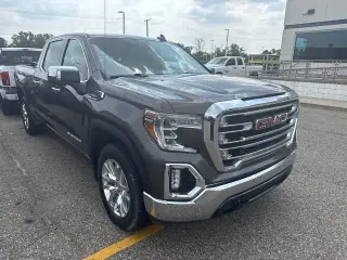 GMC Sierra 1500 2019 4x4 SLT Cabina Crew 4 puertas 5.8 pies. SB