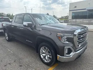 GMC Sierra 1500 2019 4x4 SLT Cabina Crew 4 puertas 5.8 pies. SB