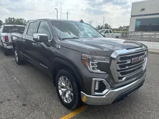 GMC Sierra 1500 2019 4x4 SLT Cabina Crew 4 puertas 5.8 pies. SB
