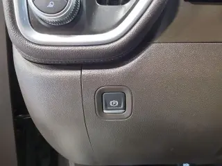GMC Sierra 1500 2019 4x4 Denali 4 puertas Cabina Crew 5.8 pies. SB