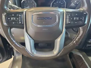 GMC Sierra 1500 2019 4x4 Denali 4 puertas Cabina Crew 5.8 pies. SB