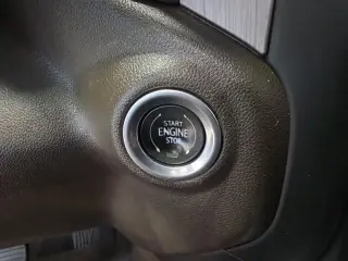 GMC Sierra 1500 2019 4x4 Denali 4 puertas Cabina Crew 5.8 pies. SB