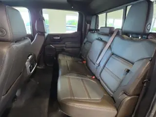 GMC Sierra 1500 2019 4x4 Denali 4 puertas Cabina Crew 5.8 pies. SB