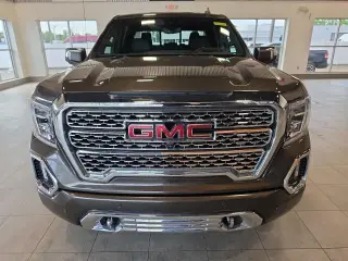 GMC Sierra 1500 2019 4x4 Denali 4 puertas Cabina Crew 5.8 pies. SB