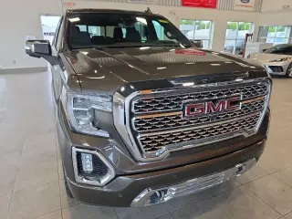 GMC Sierra 1500 2019 4x4 Denali 4 puertas Cabina Crew 5.8 pies. SB