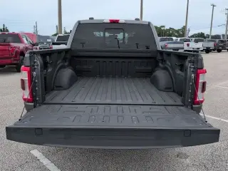 Ford F-150 2021 4x2 XL 4 puertas SuperCrew 5.5 pies. SB