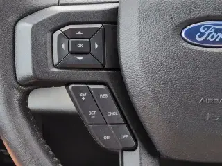 Ford F-150 2018 4x4 XL 4 puertas SuperCrew 5.5 pies SB