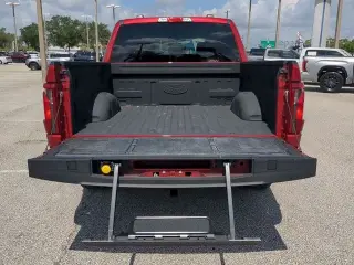 Ford F-150 2024 4x2 XLT 4 puertas SuperCrew 5.5 pies. SB