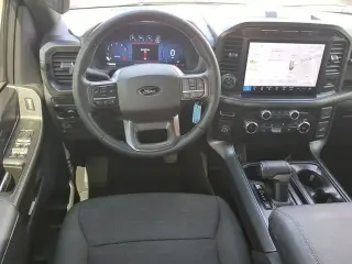 Ford F-150 2024 4x2 XLT 4 puertas SuperCrew 5.5 pies. SB