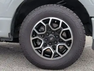 Ford F-150 2023 4x2 XL 4 puertas SuperCab 6.5 pies. SB