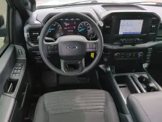 Ford F-150 2023 4x2 XL 4 puertas SuperCab 6.5 pies. SB