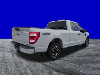 Ford F-150 2023 4x2 XL 4 puertas SuperCab 6.5 pies. SB