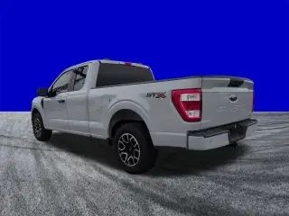 Ford F-150 2023 4x2 XL 4 puertas SuperCab 6.5 pies. SB