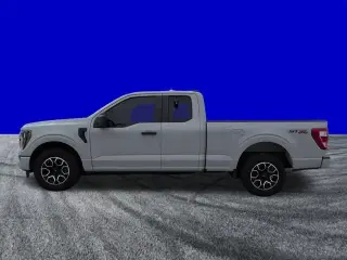 Ford F-150 2023 4x2 XL 4 puertas SuperCab 6.5 pies. SB
