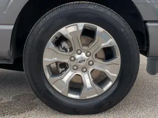 Ford F-150 2022 4x4 Platinum 4 puertas SuperCrew 6.5 pies. SB