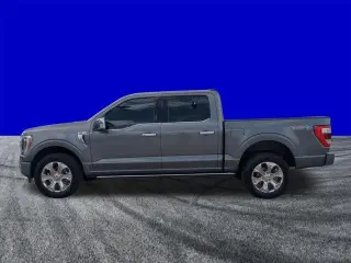 Ford F-150 2022 4x4 Platinum 4 puertas SuperCrew 6.5 pies. SB