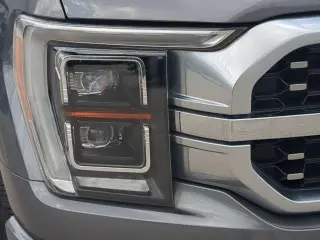 Ford F-150 2022 4x4 Platinum 4 puertas SuperCrew 6.5 pies. SB