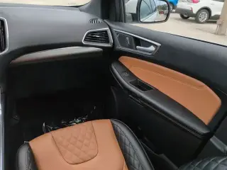 Ford Edge 2024 AWD Titanium 4 puertas SUV
