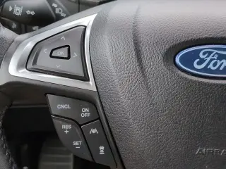 Ford Edge 2024 AWD Titanium 4 puertas SUV