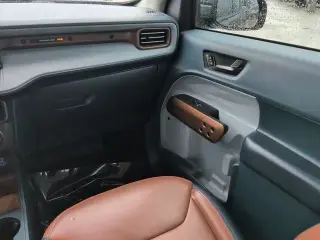 Ford Maverick 2023 Lariat 4 puertas SuperCrew con caja de 4.5 pies