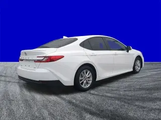 Toyota Camry 2025 LE 4 puertas Sedan