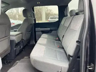 Ford F-150 2023 4x4 XLT 4 puertas SuperCrew 5.5 pies. SB