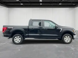 Ford F-150 2023 4x4 XLT 4 puertas SuperCrew 5.5 pies. SB