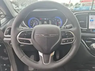 Chrysler Pacifica 2025 Select 4 puertas Minivan