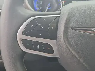 Chrysler Pacifica 2025 Select 4 puertas Minivan