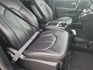 Chrysler Pacifica 2025 Select 4 puertas Minivan