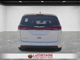 Chrysler Pacifica 2026 Select 4 puertas Minivan