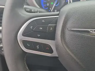 Chrysler Pacifica 2025 Select 4 puertas Minivan