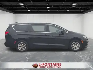 Chrysler Pacifica 2025 Select 4 puertas Minivan