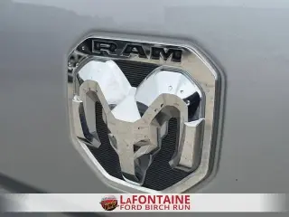 Ram 3500 2022 4x4 Tradesman 4 puertas Cabina Crew 8 pies LB SRW Pickup