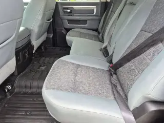 Ram 2500 2018 4x4 SLT Cabina Crew 4 puertas 6.3 ft. Caja corta Pickup