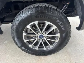 Ford F-150 2019 4x4 XLT 4 puertas SuperCrew 5.5 pies. SB
