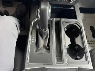 Ford F-150 2019 4x4 XLT 4 puertas SuperCrew 5.5 pies. SB