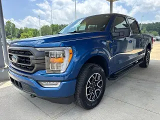 Ford F-150 2023 4x4 XLT 4 puertas SuperCrew 5.5 pies. SB