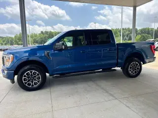 Ford F-150 2023 4x4 XLT 4 puertas SuperCrew 5.5 pies. SB