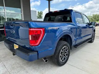 Ford F-150 2023 4x4 XLT 4 puertas SuperCrew 5.5 pies. SB