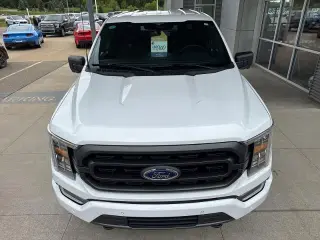 Ford F-150 2023 4x4 XLT 4 puertas SuperCrew 5.5 pies. SB
