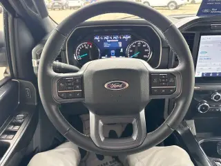 Ford F-150 2023 4x4 XLT 4 puertas SuperCrew 5.5 pies. SB